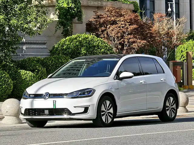  Volkswagen Volkswagen Golf Electric 2020 Chi