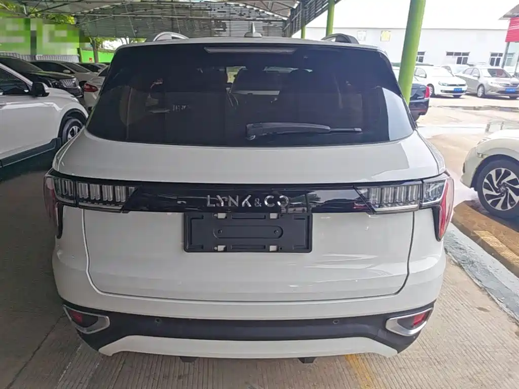 Lynk & Co 01 2017 2.0T 2WD фото 6