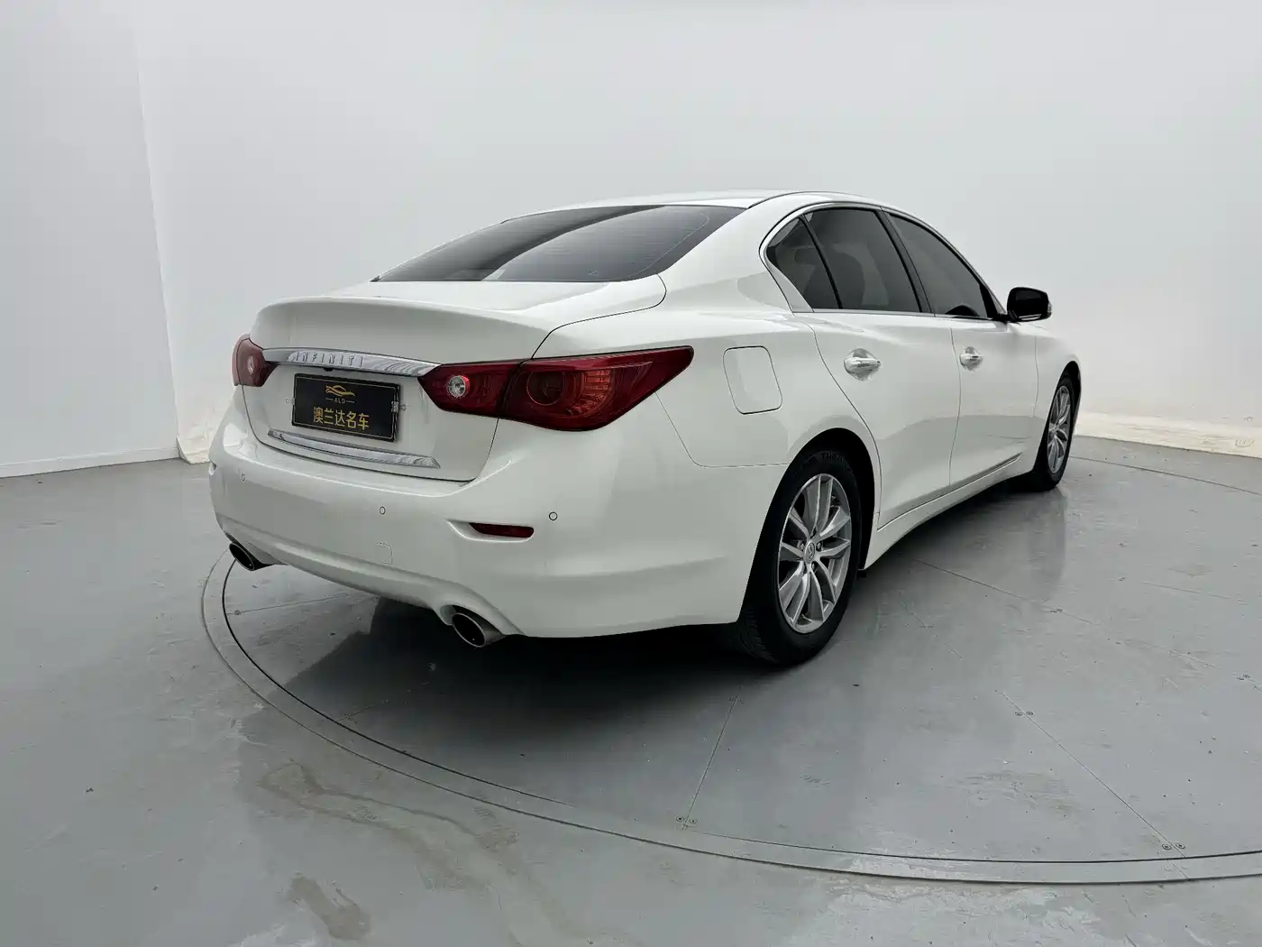 Infiniti Q50 2017 2014 3.7L Comfort Edition