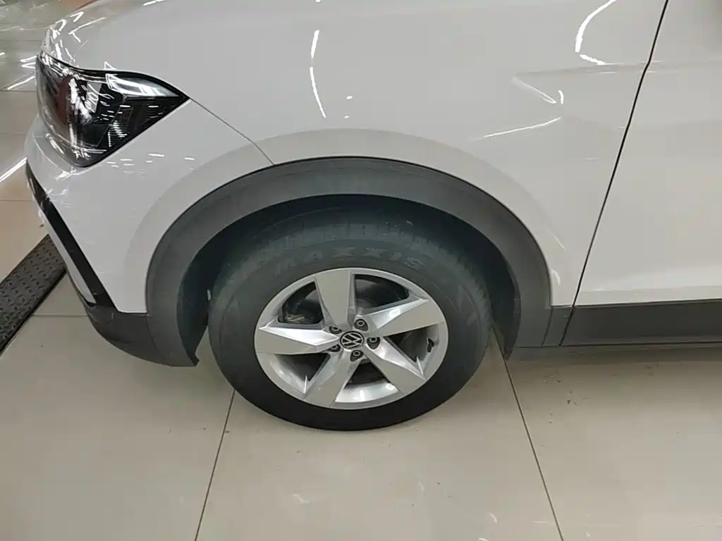 Photo 23 - Volkswagen T-Cross
