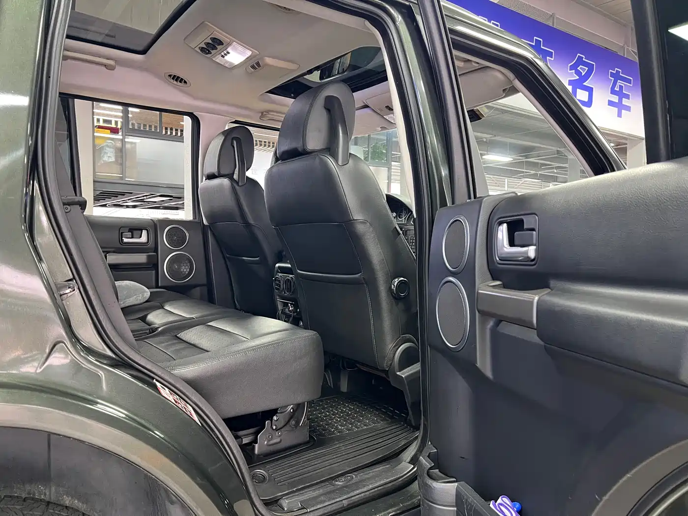 Land Rover Discovery 2005 Model 4.4 V8 HSE фото 6