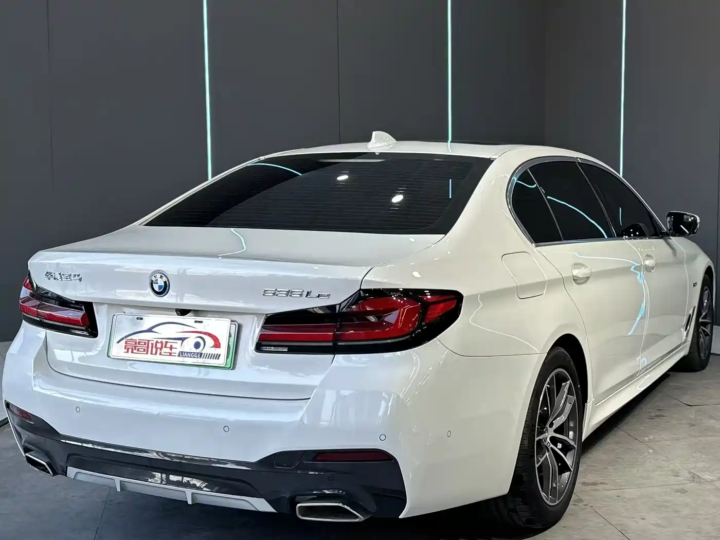BMW 5 Series New Energy 2022 Model Facelift III 535Le Pioneer Edition M Sport Package фото 6