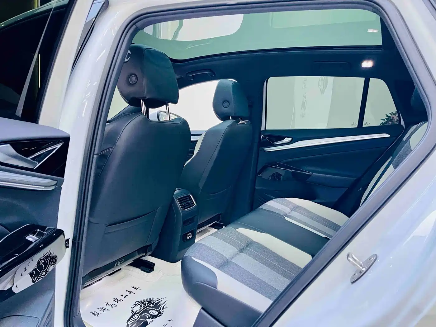 VOLKSWAGEN ID.4 CROZZ