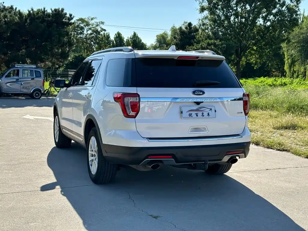2019 Ford Explorer (Import)