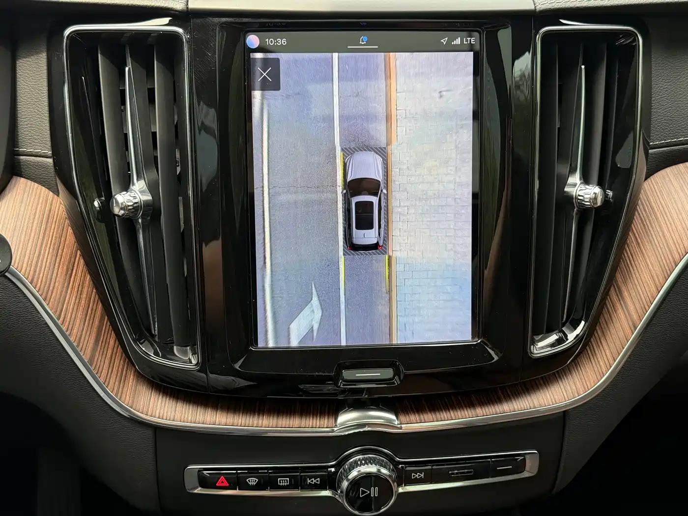 VOLVO XC60 PLUG-IN HYBRID