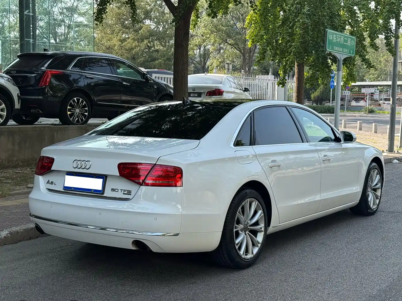 Фото 5 - Audi A8
