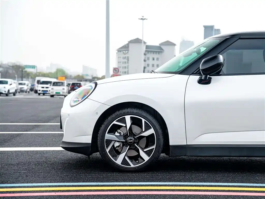 MINI ELECTRIC  COOPER