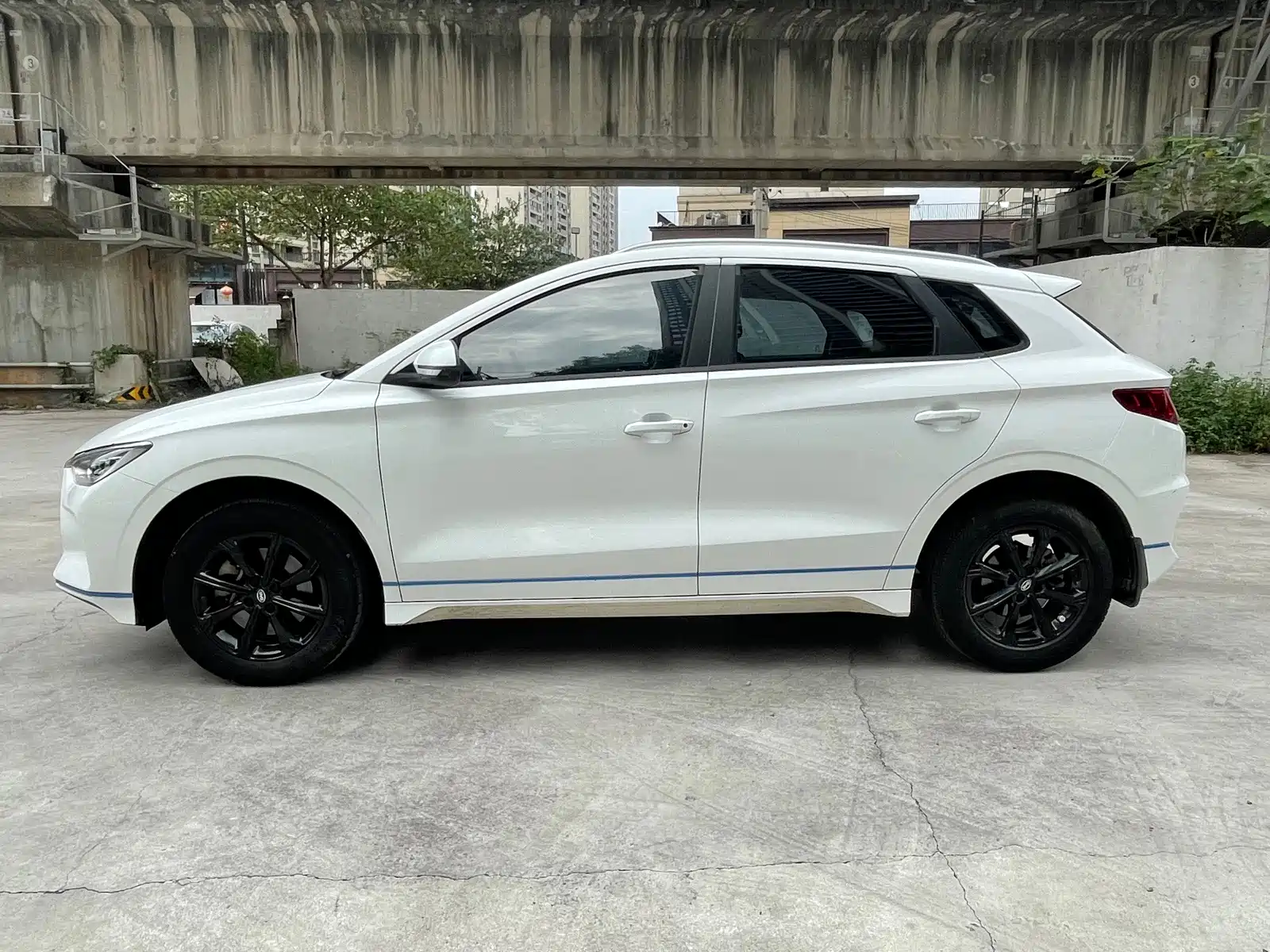 Фото 3 - BYD e2