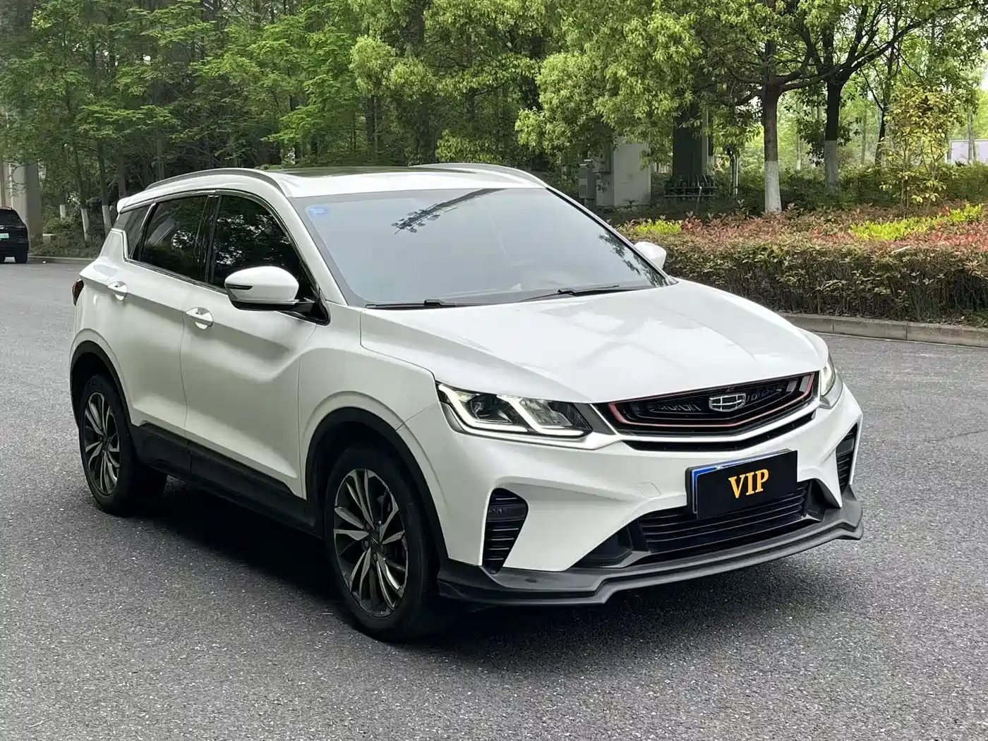 Photo 5 - Geely Binyue