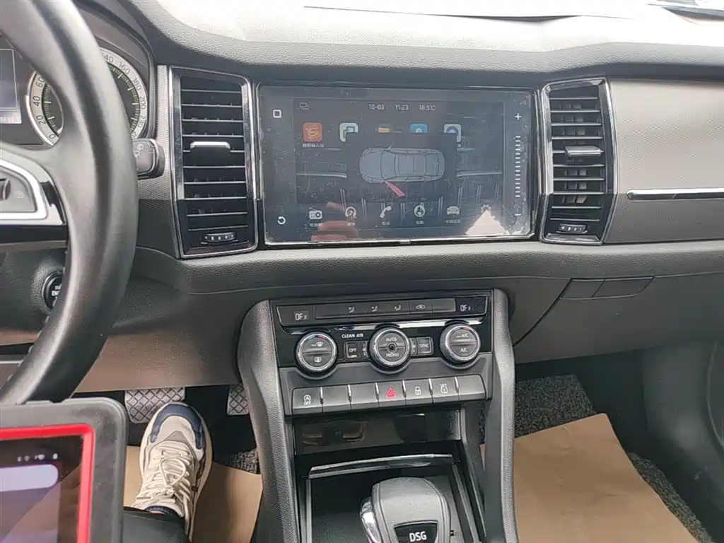 Škoda Kodiaq 2018 TSI330 5-seat FWD Luxury фото 13