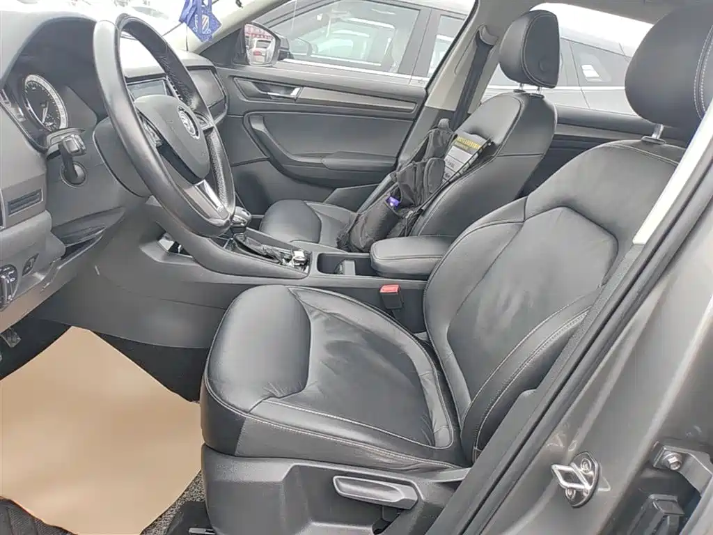 Škoda Kodiaq 2018 TSI330 5-seat FWD Luxury фото 15