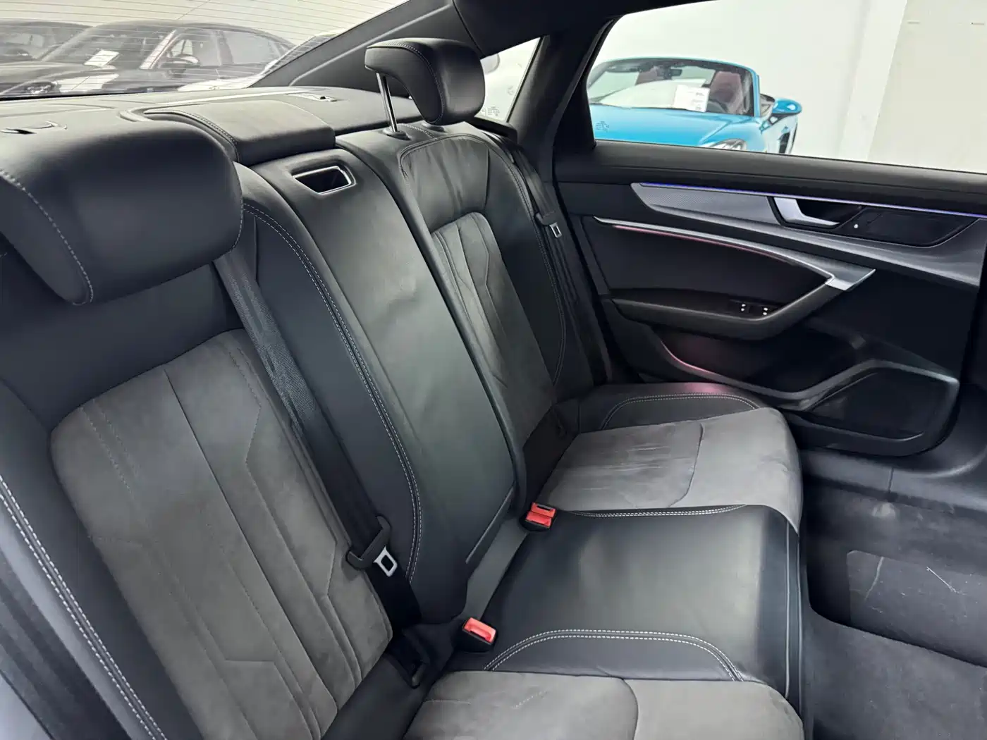 Audi A6L 2021 45 TFSI Exclusive Sport фото 16