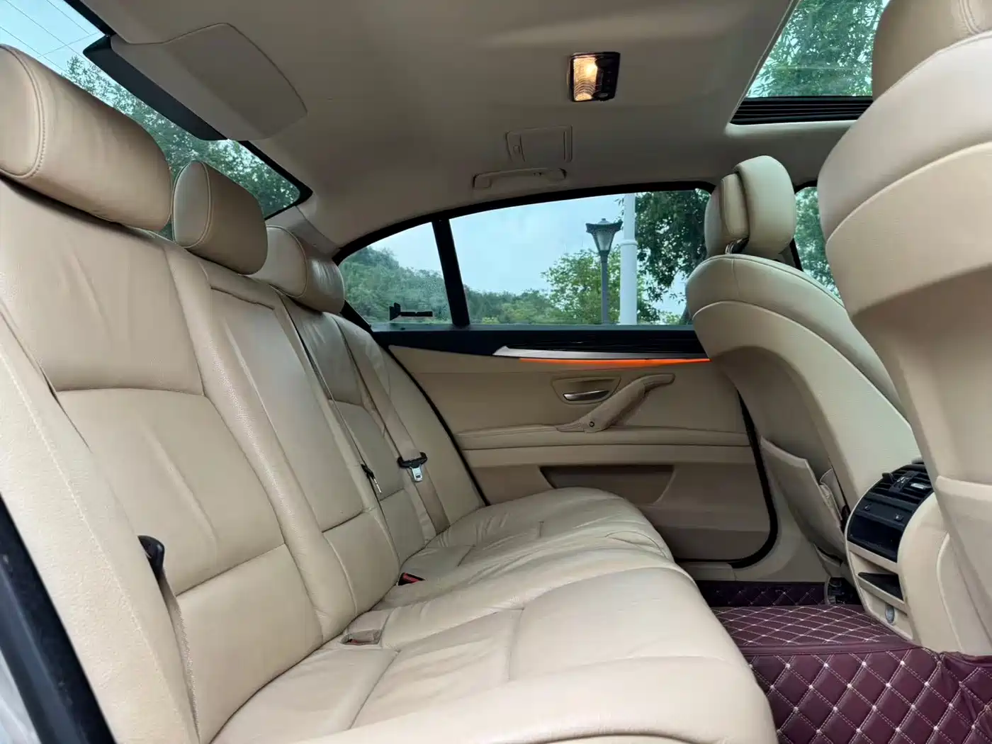 BMW 5 Series 2011 523Li Leading фото 19