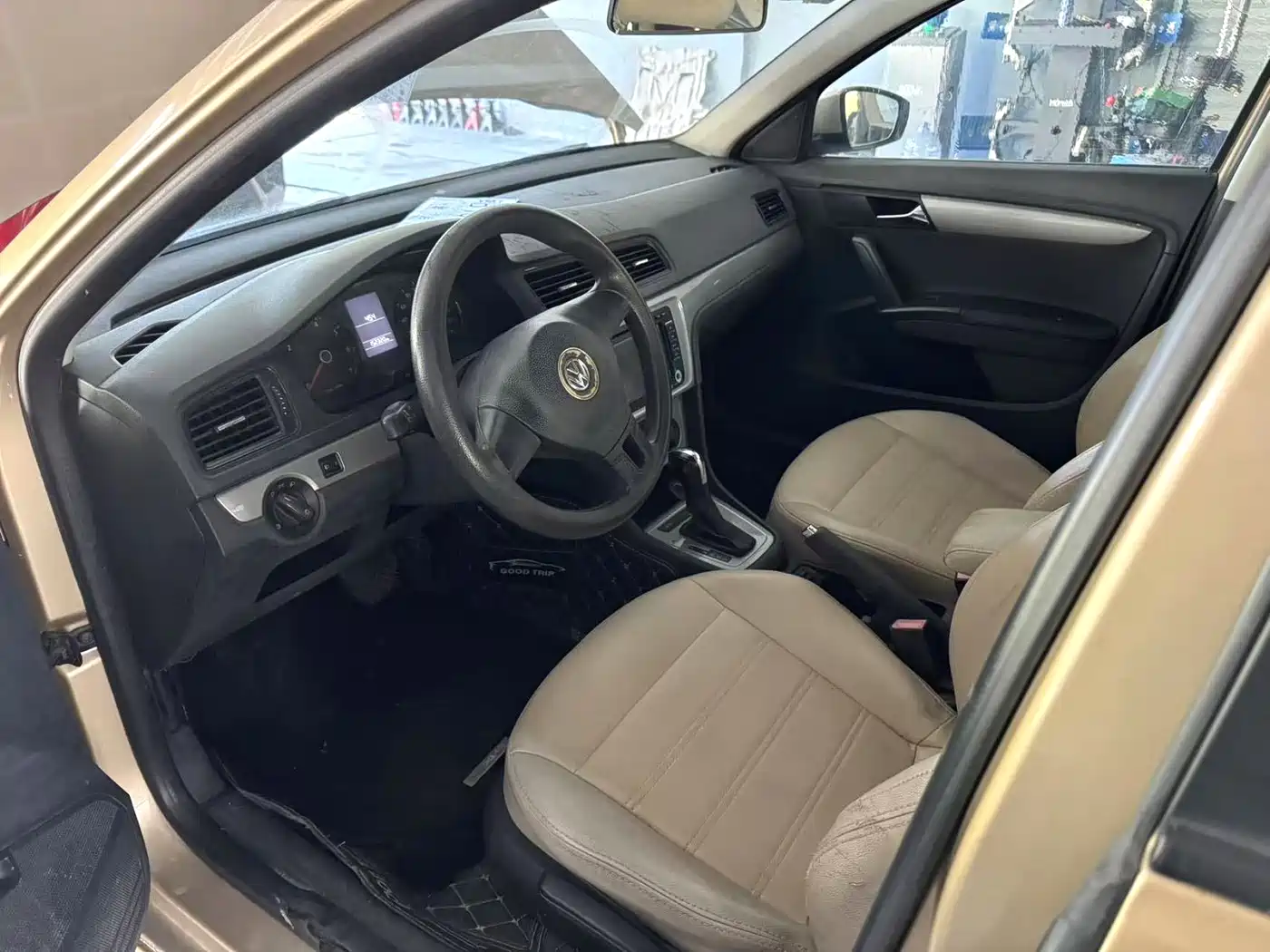 Volkswagen Lavida 2013 1.6L Automatic Trend Edition фото 4