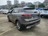 Фото 5 - Geely Atlas