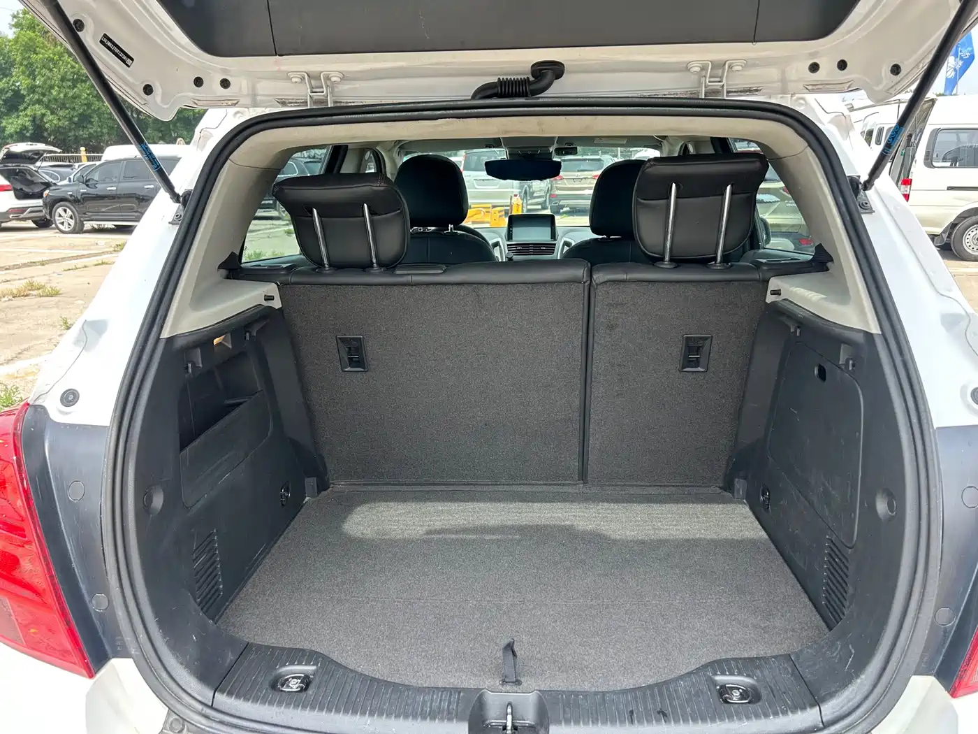 Chevrolet Trax 2016 1.4T Automatic 2WD Comfort Sunroof Edition фото 19