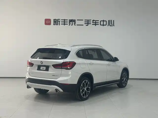 BMW X1 2022 sDrive25Li Leading — фото 2