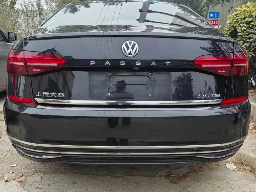 Photo 4 - Volkswagen Passat