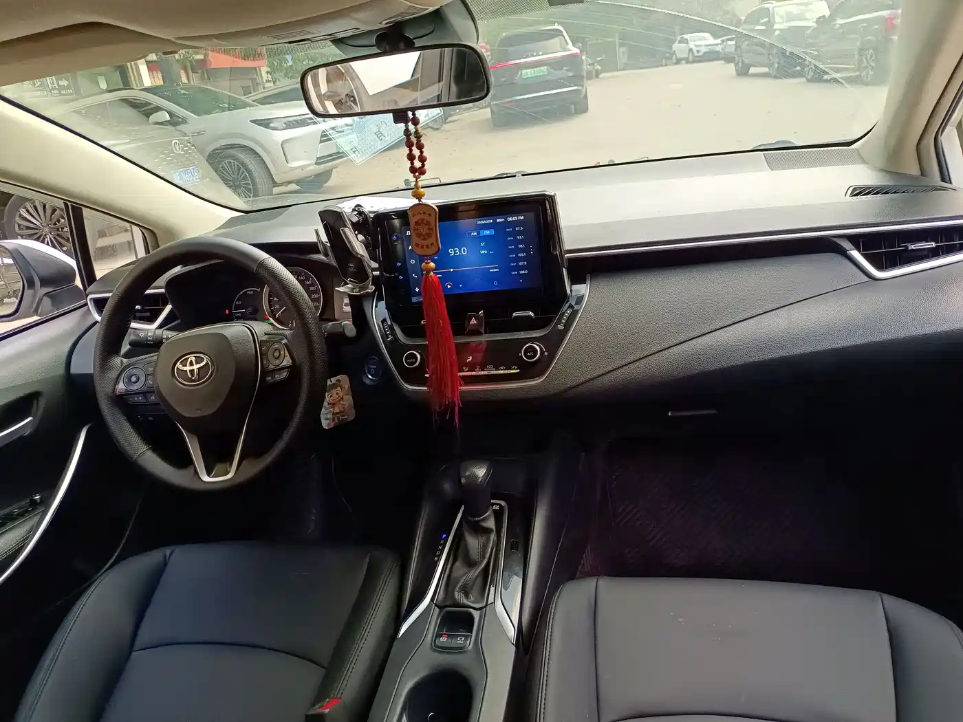 Toyota Corolla 2021 Hybrid 1.8L E-CVT Pioneer Edition фото 9