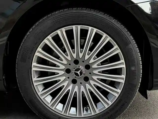 Mercedes-Benz E-Class 2020 E 300 L Luxury Model фото 7