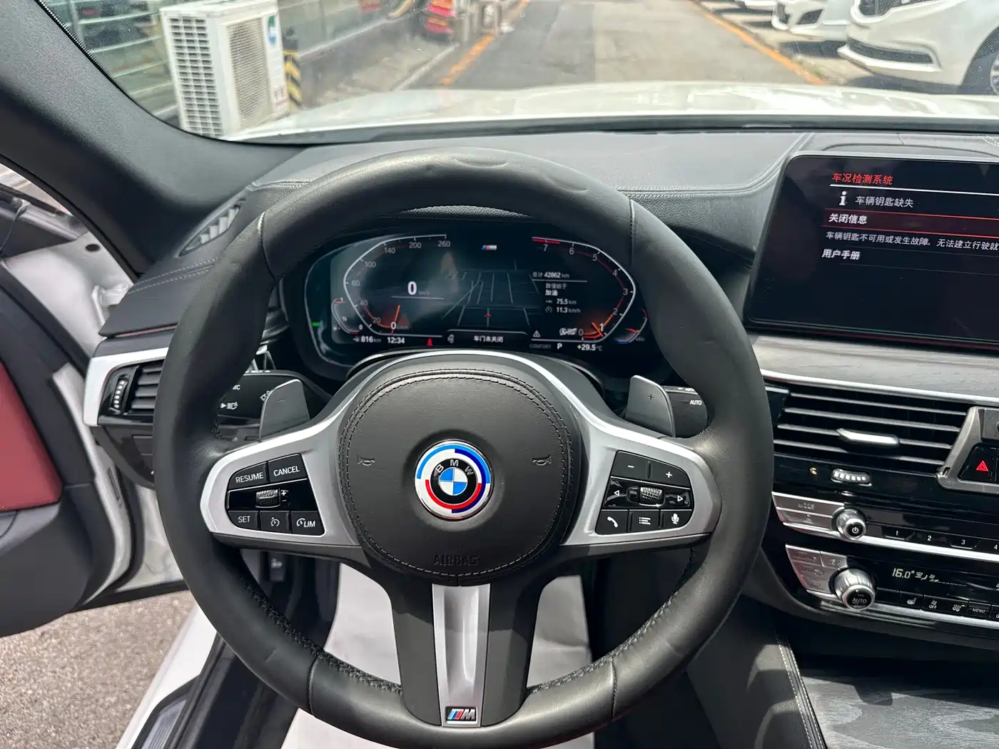 BMW 5 Series 2023 530Li Leading M Sport Package фото 6