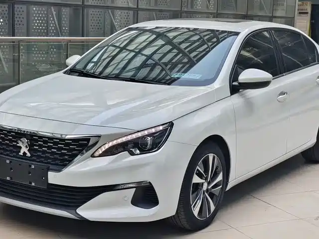 PEUGEOT 408