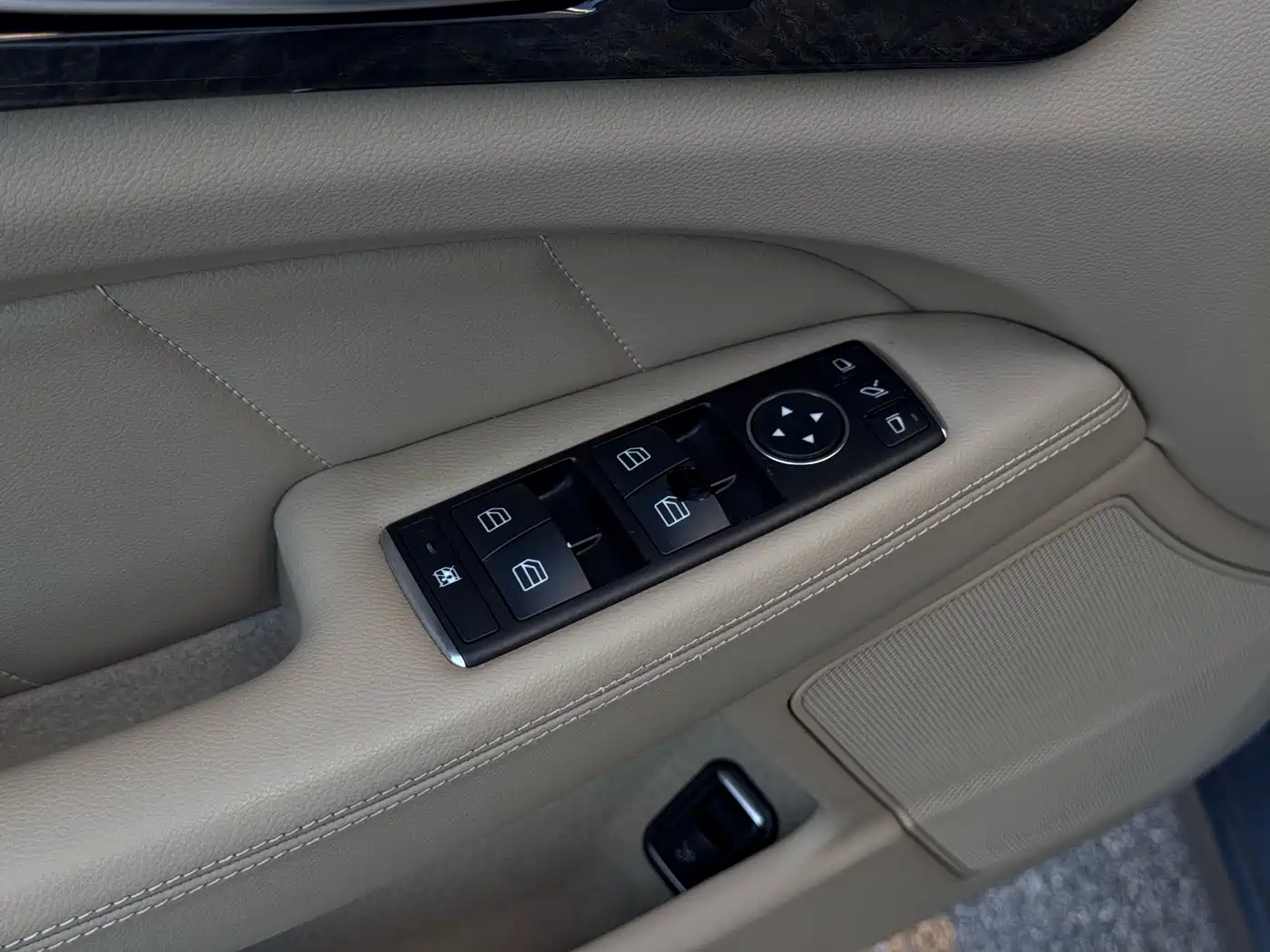 Mercedes-Benz CLS 2012 CLS 300 CGI фото 16