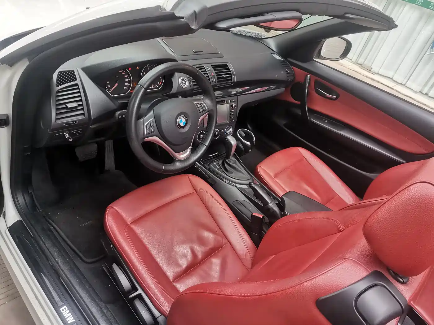 BMW 1 Series (Import) 2011 120i Convertible фото 6