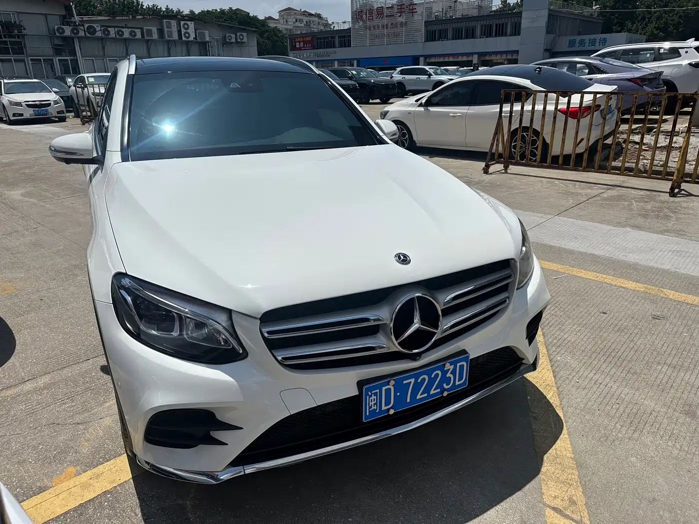 Mercedes-Benz GLC 2019 GLC 260 4MATIC Luxury фото 3