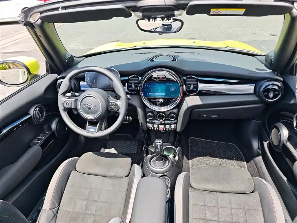 MINI 2023 2.0T COOPER S CABRIO Racer фото 23