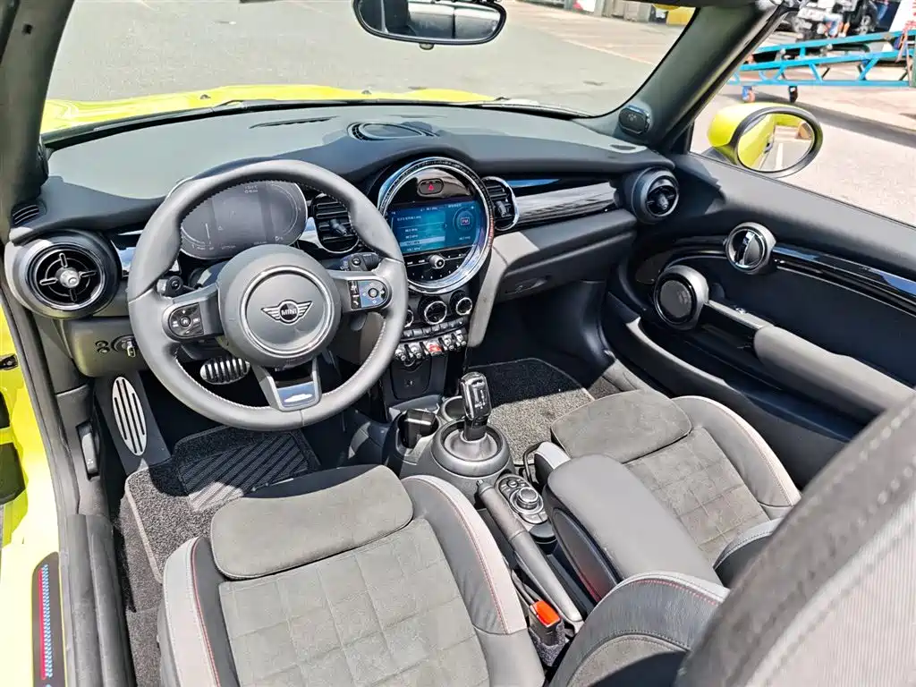 MINI 2023 2.0T COOPER S CABRIO Racer фото 18