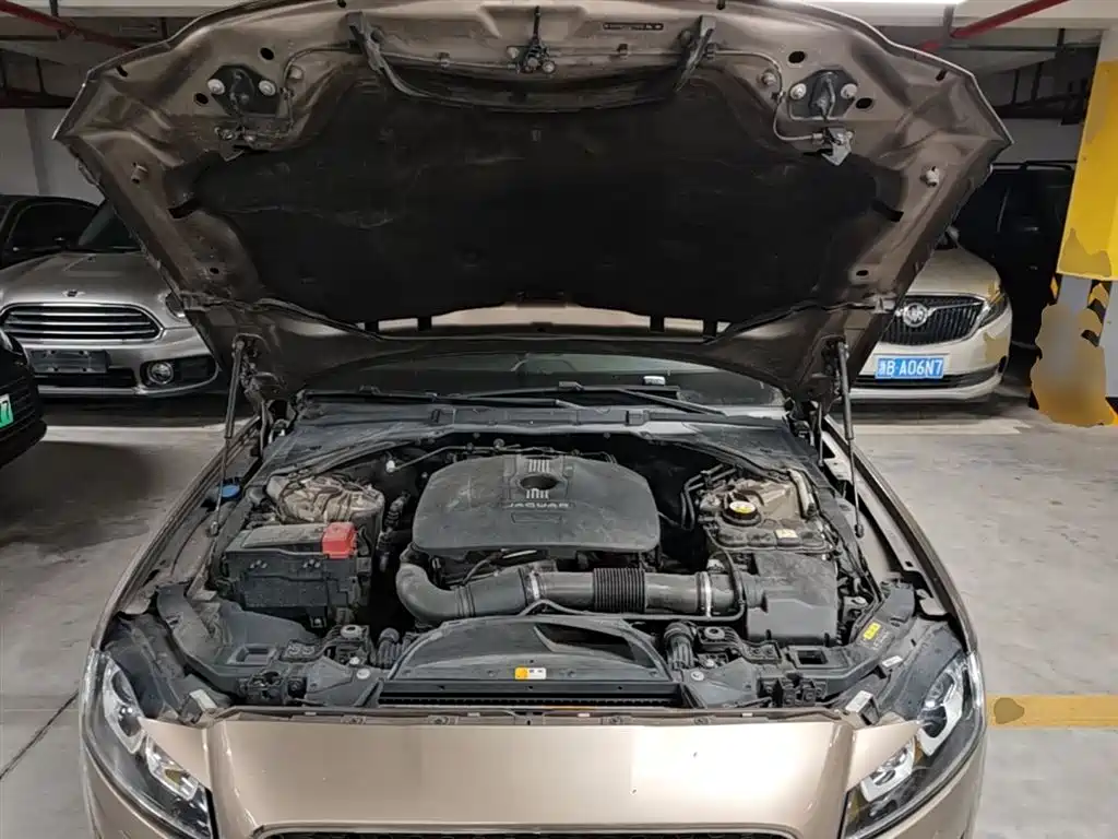 Jaguar XF 2016 2016 XF 2.0T 2WD Elegance Edition