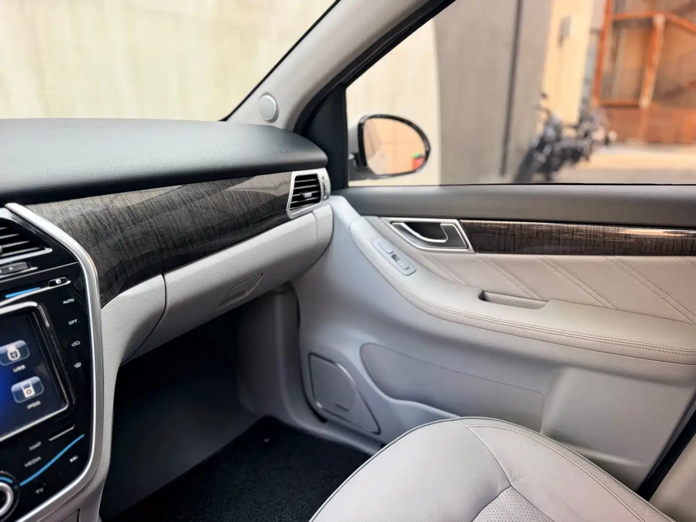 Denza Denza 2015 2014 Premium Edition