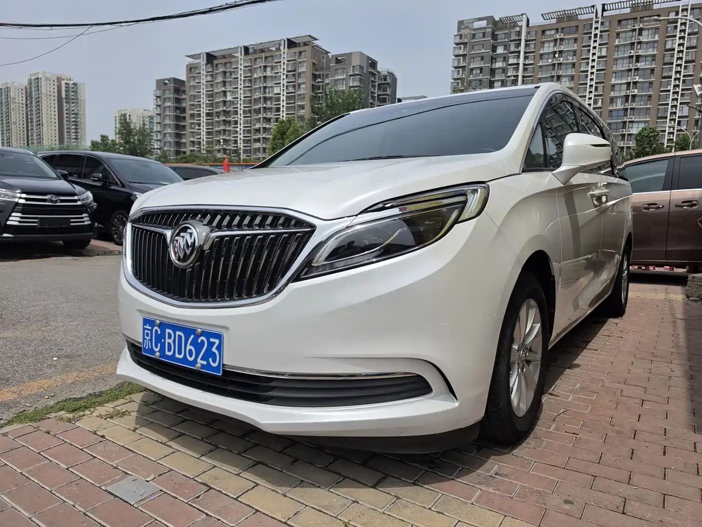 Buick GL8 2017 ES 28T Premium China V фото 2