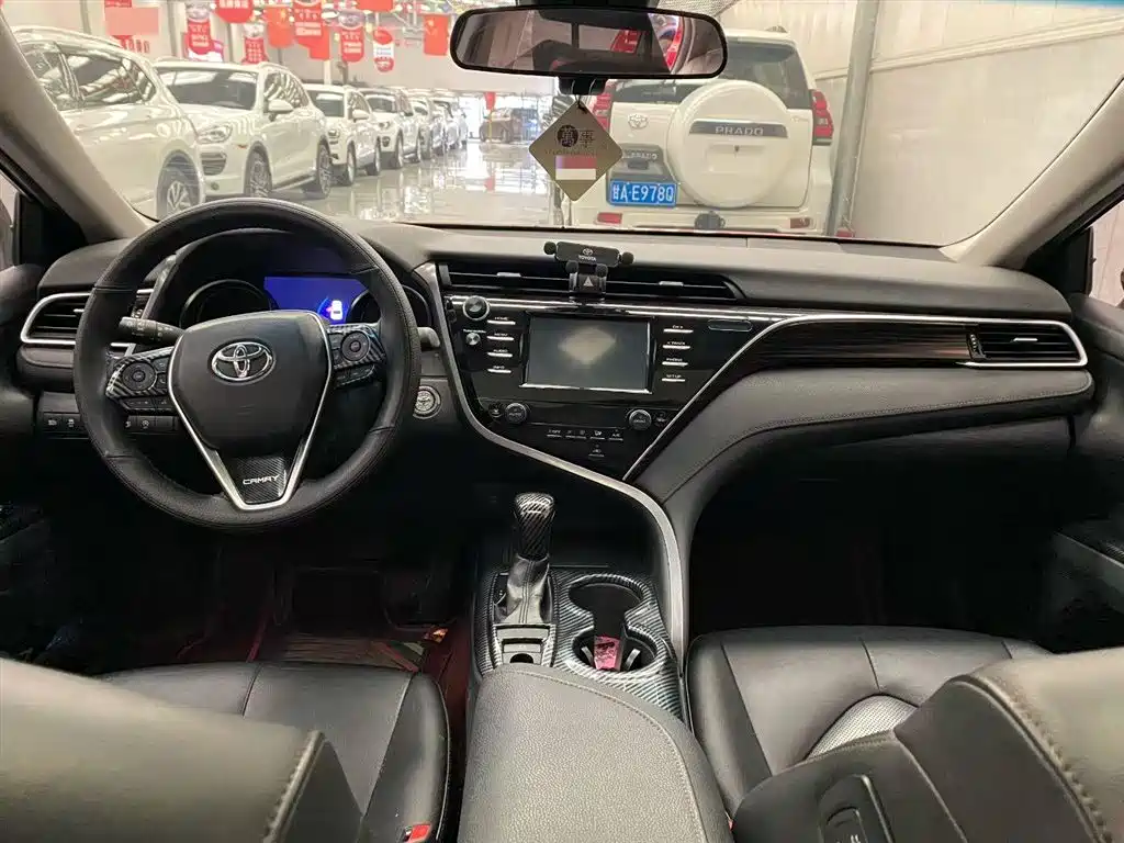 Toyota Camry 2018 2.0G Luxury Edition фото 9