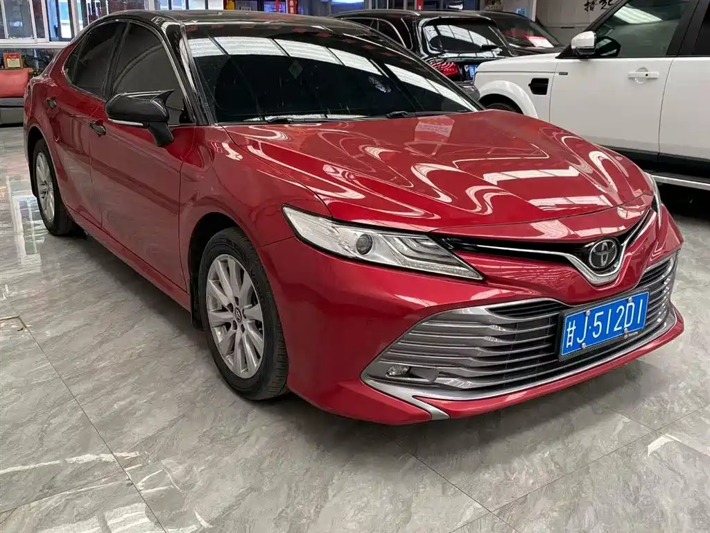 Toyota Camry 2018 2.0G Luxury Edition фото 2