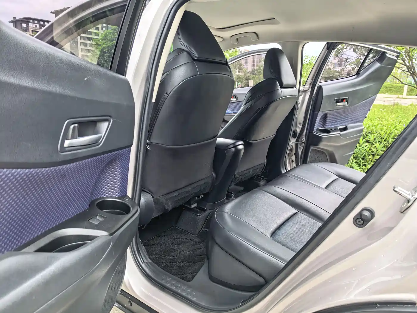 Toyota C-HR 2020 Model 2.0L Cool Cross Leading фото 9