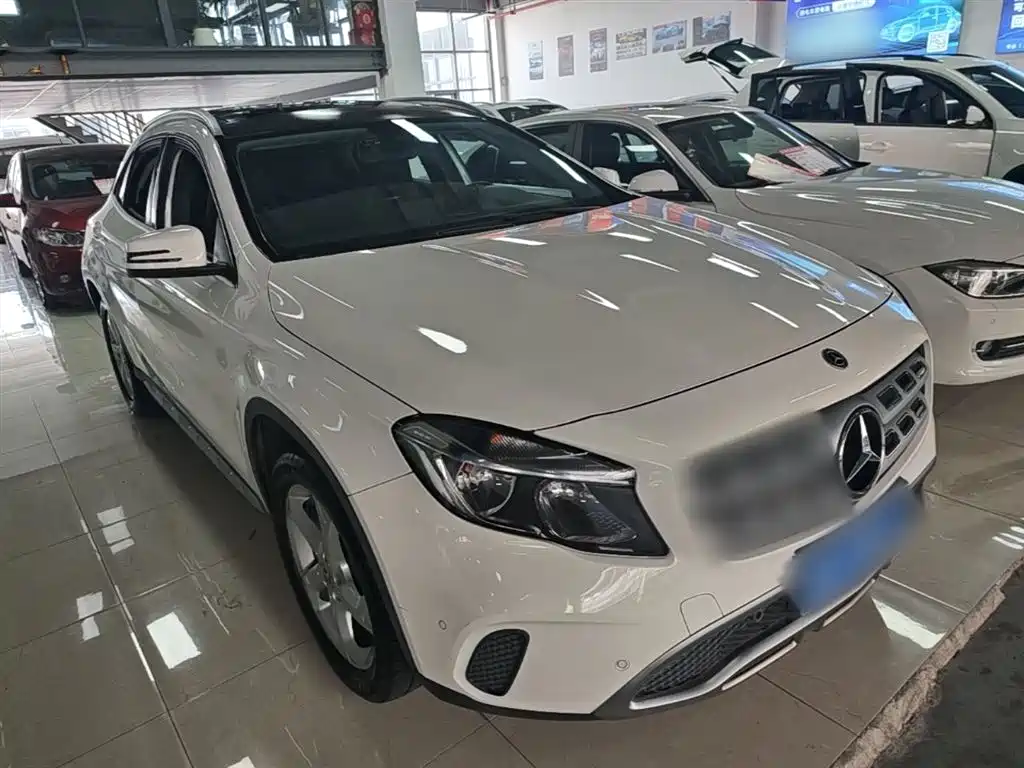 Mercedes-Benz GLA 2017 GLA 200 Dynamic фото 4