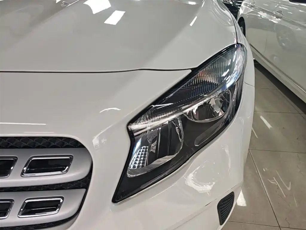 Mercedes-Benz GLA 2017 GLA 200 Dynamic фото 24