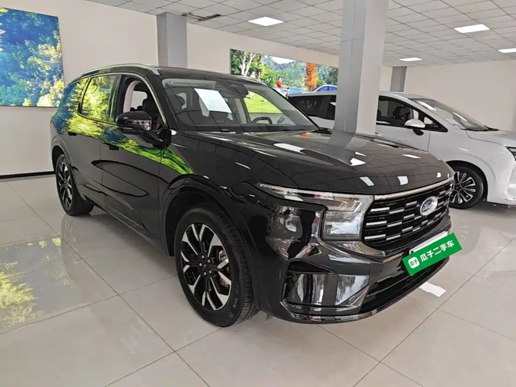 Фото 4 - Ford Edge
