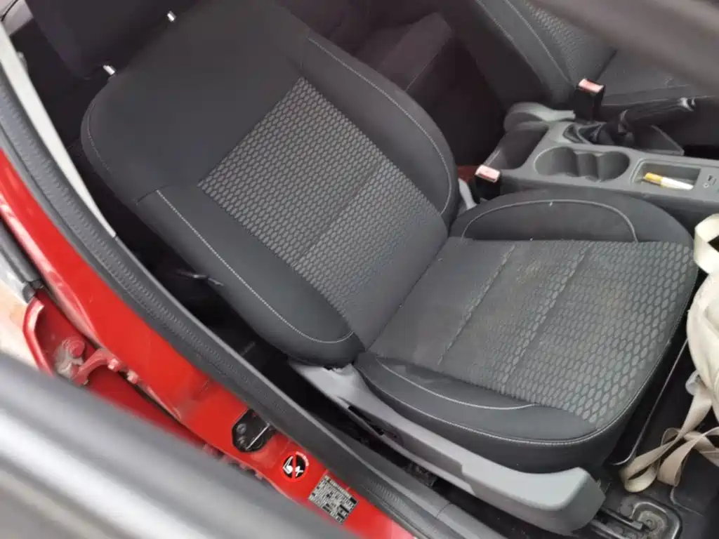Фото 25 - Ford Focus