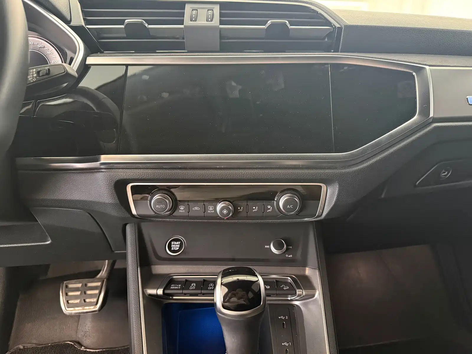 Фото 13 - Audi Q3