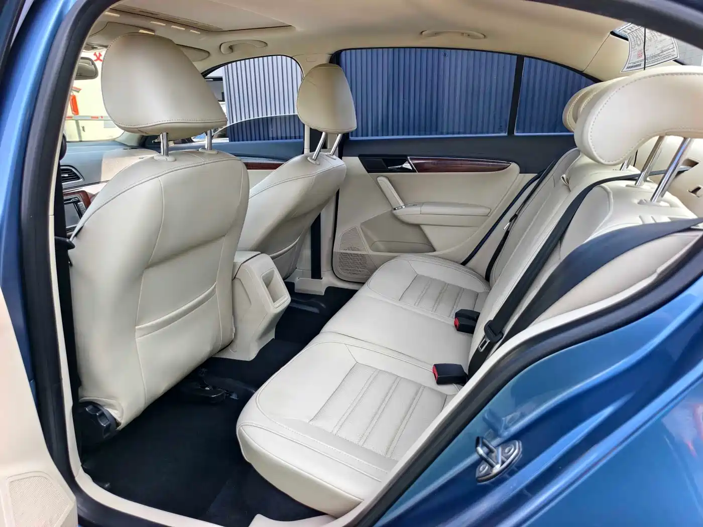 Volkswagen Lavida 2013 1.6L Automatic Luxury Edition фото 9