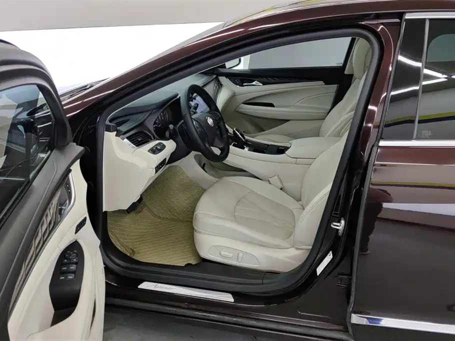 Buick LaCrosse 2022 Avenir First Edition фото 9
