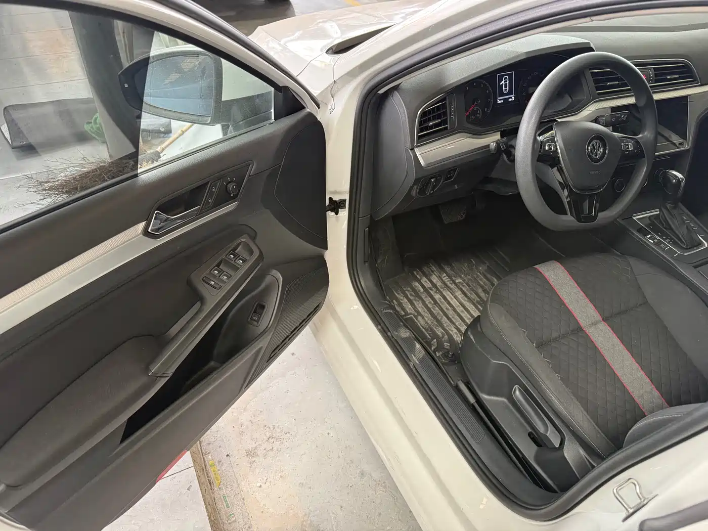 Volkswagen Lamando 2021 230TSI DSG Fashion Edition фото 7