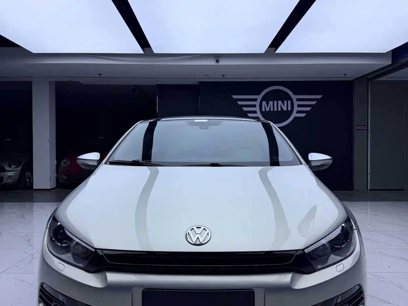 Volkswagen Scirocco 2011 2.0TSI Luxury фото 12