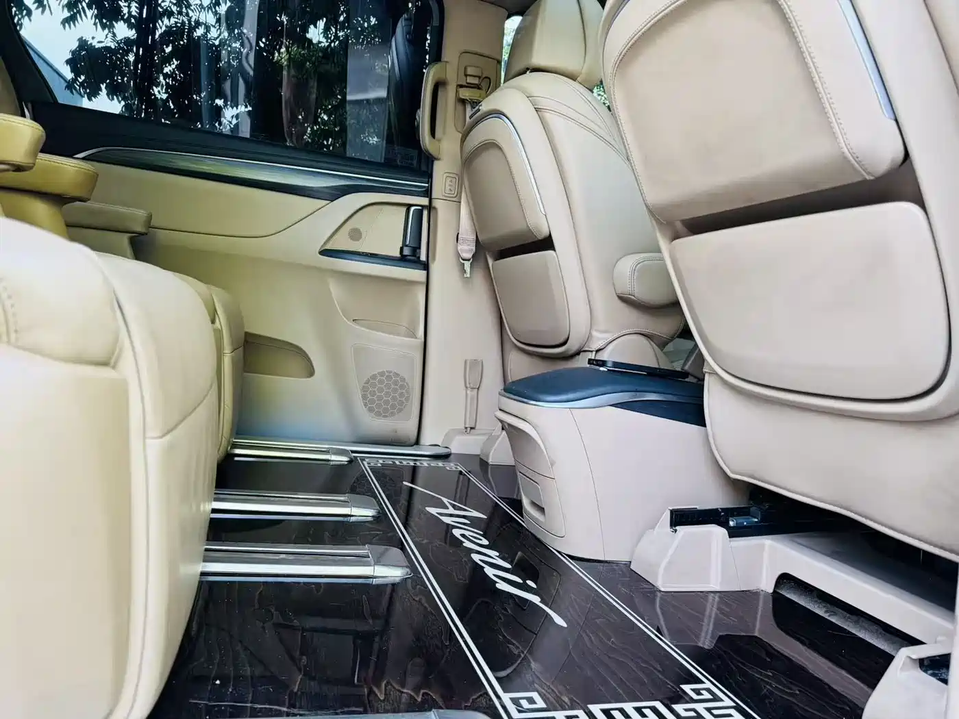 Buick GL8 2021 ES Landlord 653T Smart Luxury фото 15