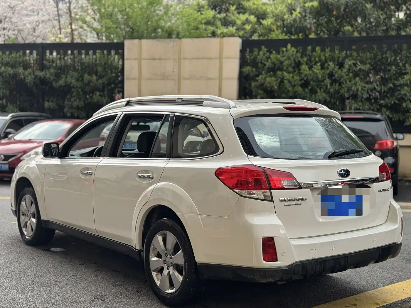 Subaru Outback 2011 2.5i Luxury Navigation Edition фото 3