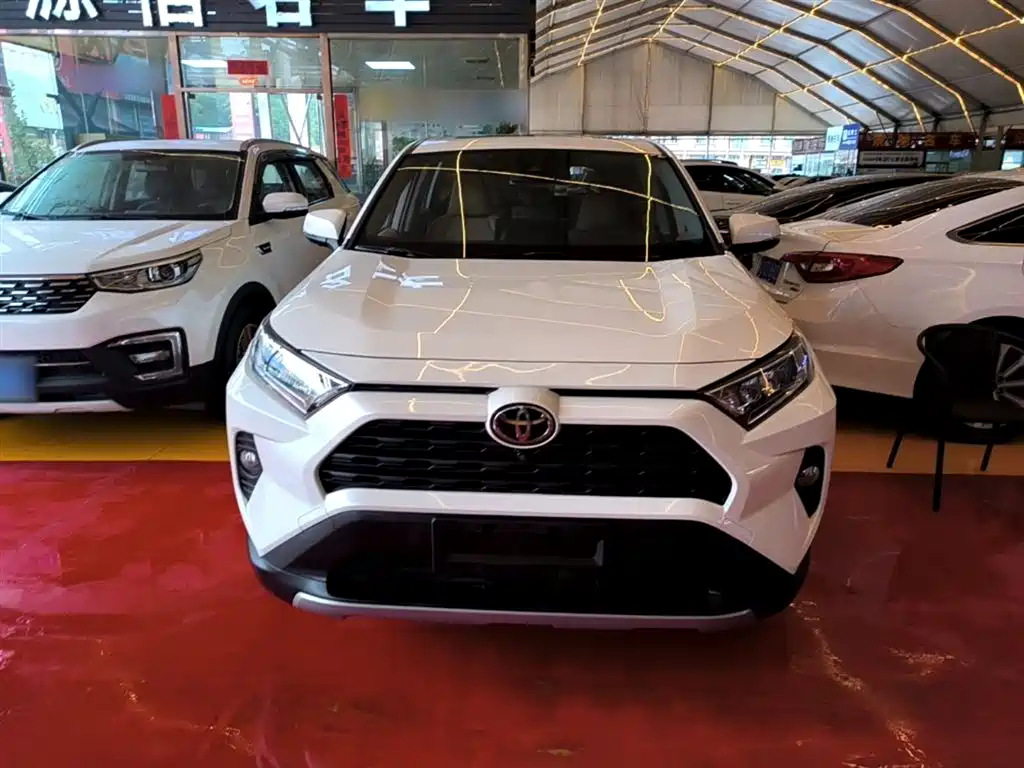 Toyota RAV4 Rongfang 2020 2.0L CVT 2WD Trend Edition фото 3