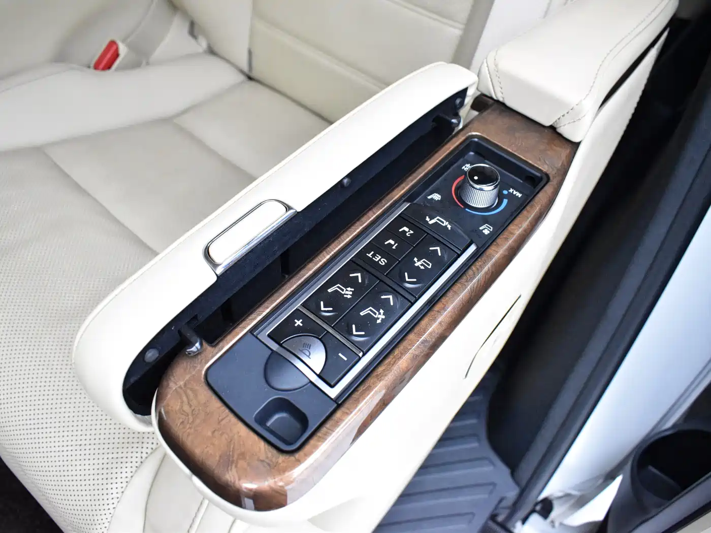 Toyota Alphard 2015 3.5L Premium Edition фото 18